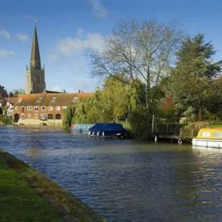 1 Bedroom Flat Sleeps 4 In Abingdon Oxfordshire Exterior photo