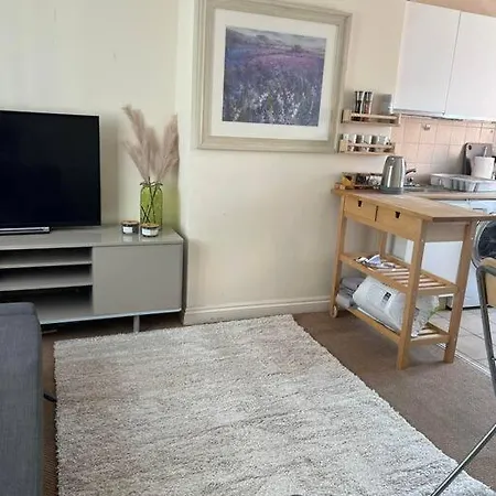 1 Bedroom Flat Sleeps 4 In Abingdon Oxfordshire Exterior photo