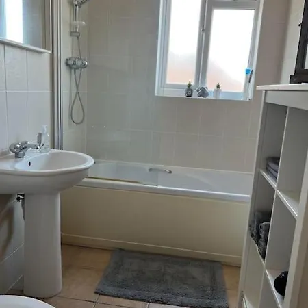 1 Bedroom Flat Sleeps 4 In Abingdon Oxfordshire Exterior photo