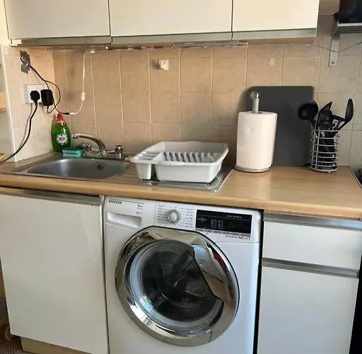 1 Bedroom Flat Sleeps 4 In Abingdon Oxfordshire