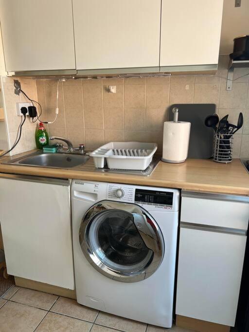 Apartment 1 Bedroom Flat Sleeps 4 In Oxfordshire Abingdon-on-Thames
